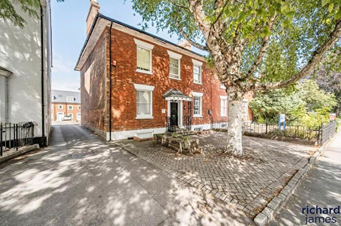 1 Bedroom Apartment For Sale In Bath Road, Old Town, Swindon, SN1