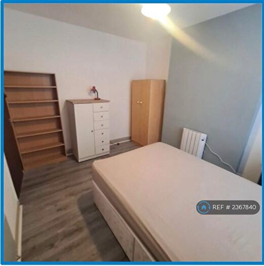 6 Bedroom Semi-Detached House To Rent In Laburnum Rd, Liverpool, L7