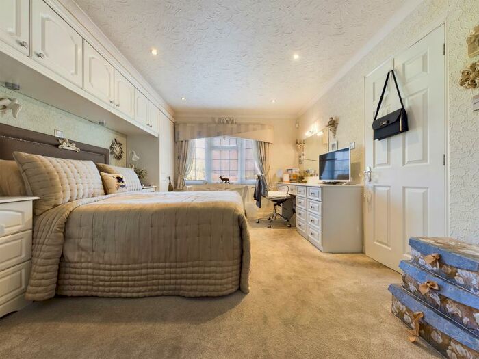 2 Bedroom Park Home For Sale In Woodlands Park Homes, Dowles Road