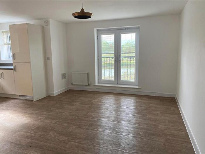 2 Bedroom Flat To Rent In Clenshaw Path, Acacia Park, Basildo, NEssex, SS14