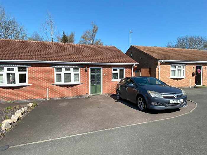 2 Bedroom Detached Bungalow For Sale In Greenwood Close, Thurmaston, Leicester, LE4