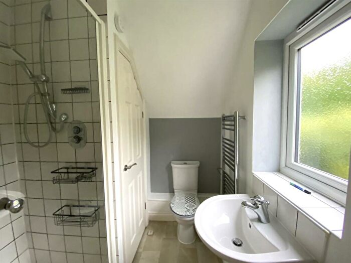 2 Bedroom Apartment To Rent In Lower Way, Thatcham, RG19