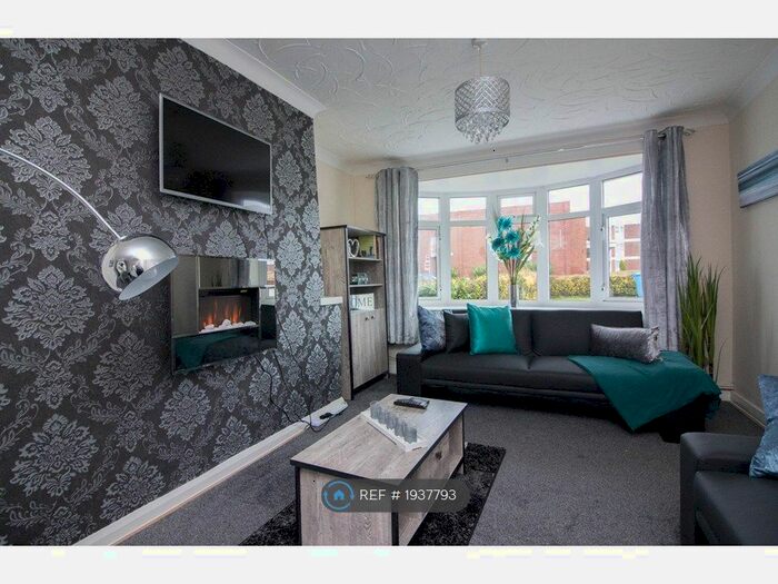 3 Bedroom Semi-Detached House To Rent In Tower View Road, Great Wyrley, Walsall, WS6