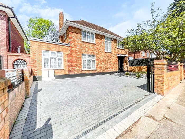4 Bedroom Detached House To Rent In Sudbury Hill Close, Wembley, HA0