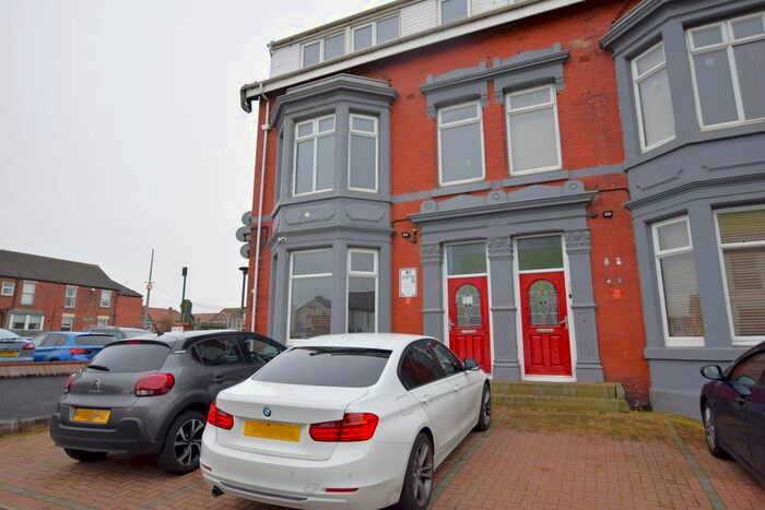 3 Bedroom Maisonette To Rent In Hornby Road, Blackpool, FY1