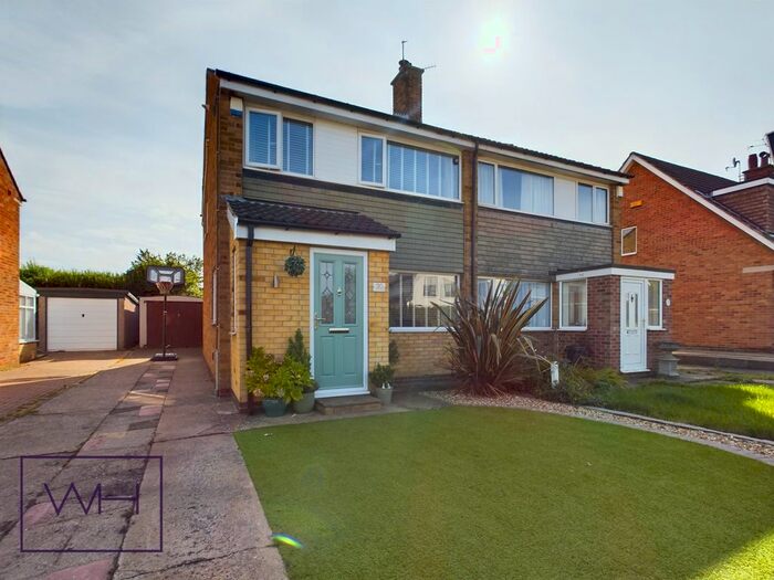 3 Bedroom Semi-Detached House To Rent In Westmorlands Way, Sprotbrough, Doncaster, DN5