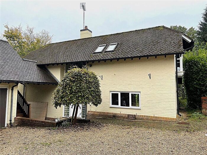 2 Bedroom Detached House To Rent In Horris Hill, Newtown, Newbury, Hampshire, RG20