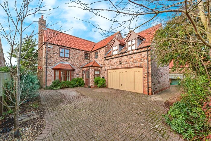 5 Bedroom Detached House For Sale In Kings Hill, Caythorpe, Grantham, NG32