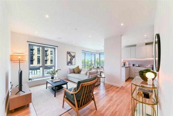 2 Bedroom Flat To Rent In Lyons Dock House, Oldfield Lane North, Greenford, UB6