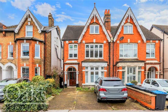 2 Bedroom Apartment To Rent In Chatsworth Road, Croydon, CR0