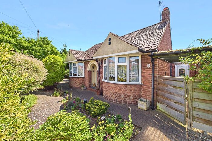 2 Bedroom Detached Bungalow For Sale In Baysdale Avenue, York, North Yorkshire, YO10