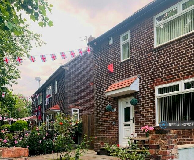 2 Bedroom Semi-Detached House To Rent In Grange Walk, Middleton, Manchester, M24