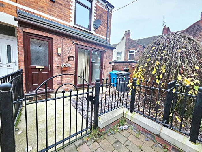 2 Bedroom End Of Terrace House For Sale In Folkestone Street, Hull, HU5