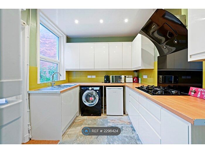 6 Bedroom Terraced House To Rent In Avenham Terrace, Preston, PR1