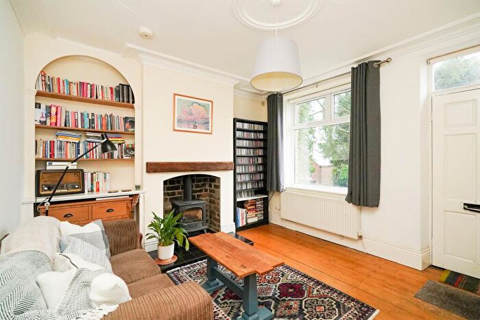 3 Bedroom Terraced House For Sale In Ivy Grove, Sheffield, S10