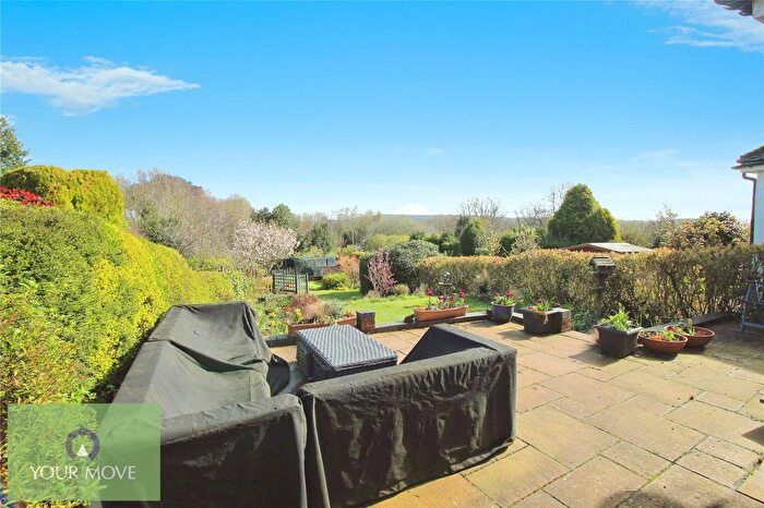 4 Bedroom Bungalow For Sale In Stourbridge Road, Fairfield, Bromsgrove, Worcestershire, B61