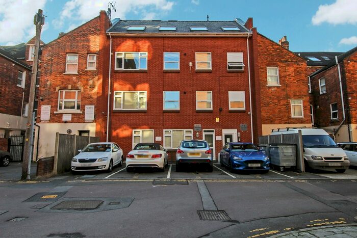 1 Bedroom Flat To Rent In Milton Road, Town Centre, Swindon SN1