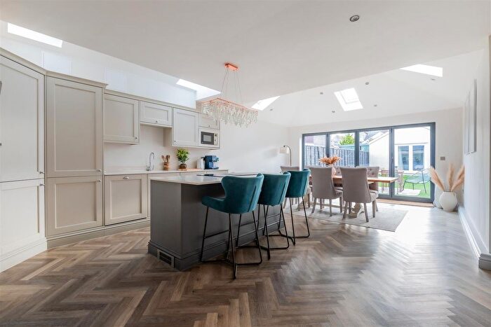 3 Bedroom Terraced House For Sale In Inglefield Avenue, Heath, Cardiff, CF14