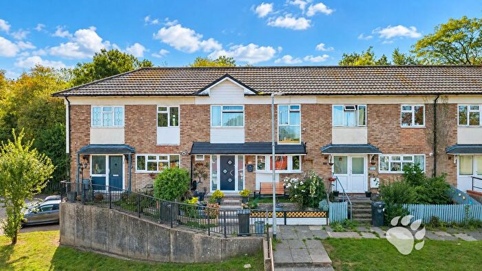 4 Bedroom Terraced House For Sale In Mapleford Sweep, Basildon, SS16