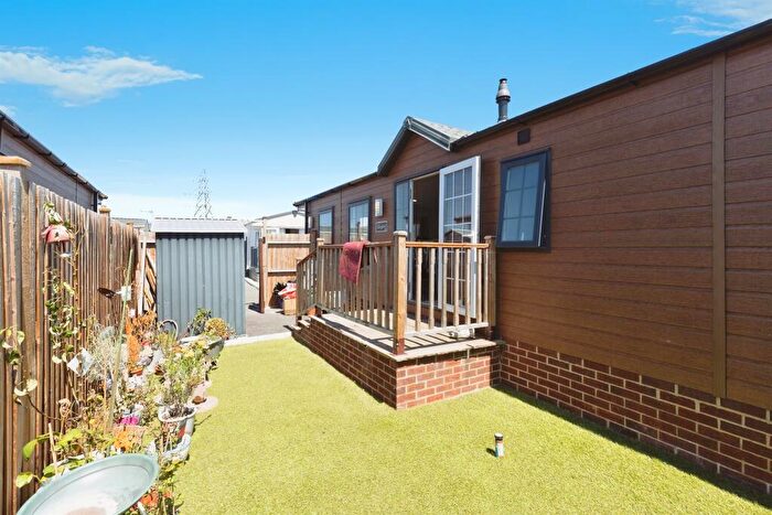 2 Bedroom Park Home For Sale In Tewkesbury Road, Norton, Gloucester, GL2