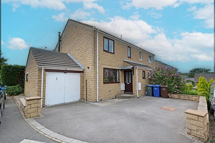 3 Bedroom Semi-Detached House For Sale In Welbury Close, Earby, BB18