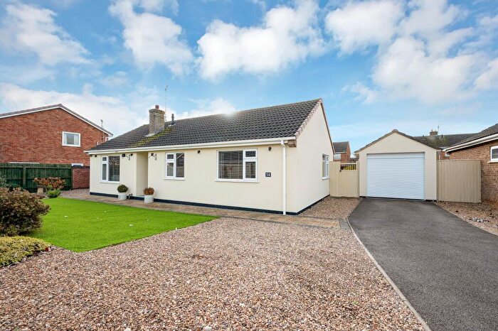 3 Bedroom Detached Bungalow For Sale In Angus Close, Stamford, PE9