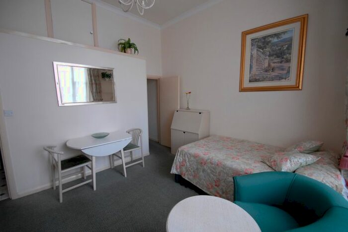 Studio To Rent In Craven Hill Gardens, London, W2