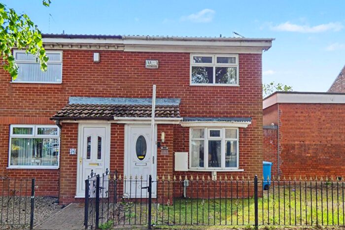 2 Bedroom Semi-Detached House For Sale In James Niven Court, Hull, East Riding Of Yorkshire, HU9