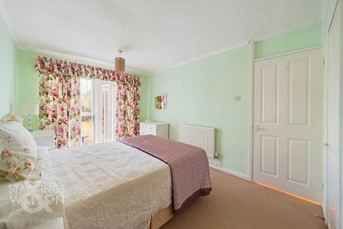 3 Bedroom Detached Bungalow For Sale In Waterloo Avenue, Roydon, Diss, IP22