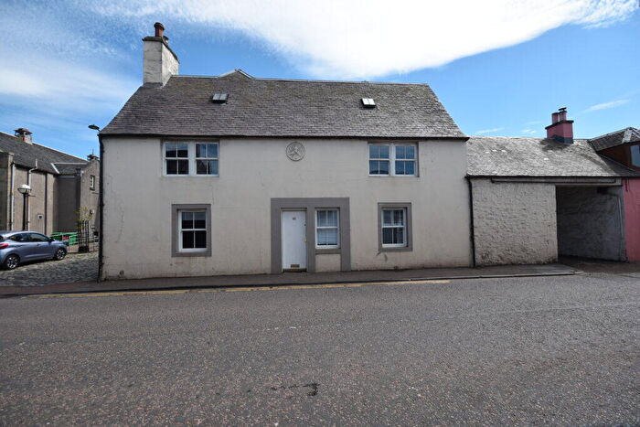 3 Bedroom Flat For Sale In Main Street, Carnwath, ML11