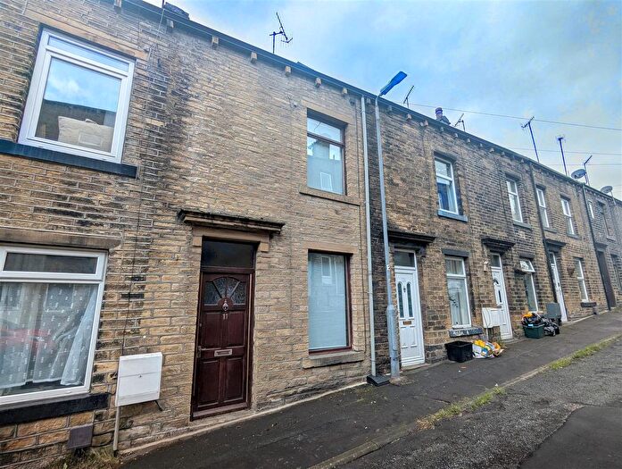2 Bedroom Terraced House For Sale In Upper Fountain Street, Sowerby Bridge, HX6