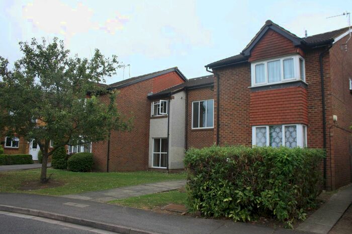 Studio To Rent In Rabournmead Drive, Northolt UB5