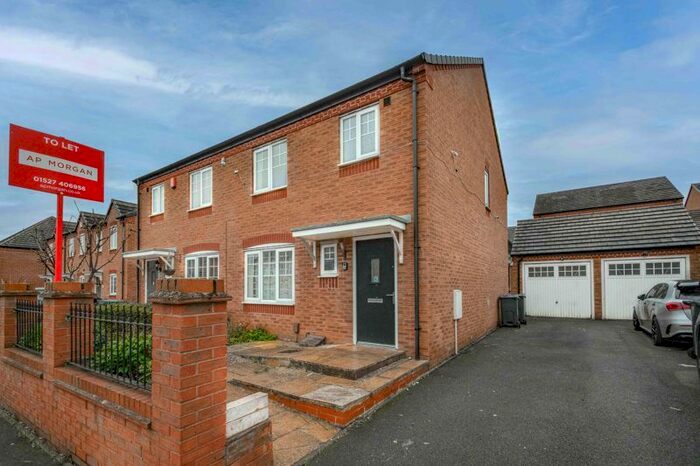 3 Bedroom Semi-Detached House To Rent In Ley Hill Farm Road, Northfield, Birmingham, B31
