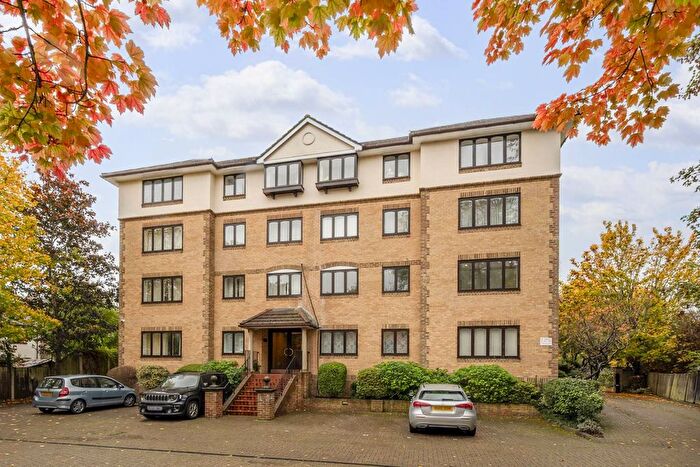 1 Bedroom Flat To Rent In Rothesay Avenue, Wimbledon, London, SW20