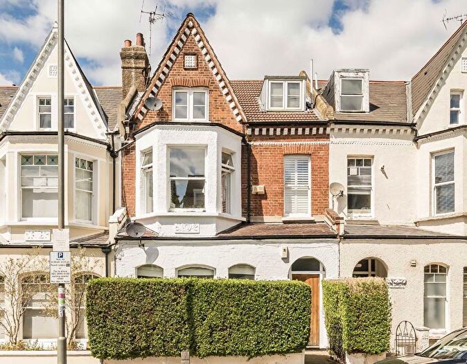2 Bedroom Flat For Sale In Ritherdon Road, Balham, SW17
