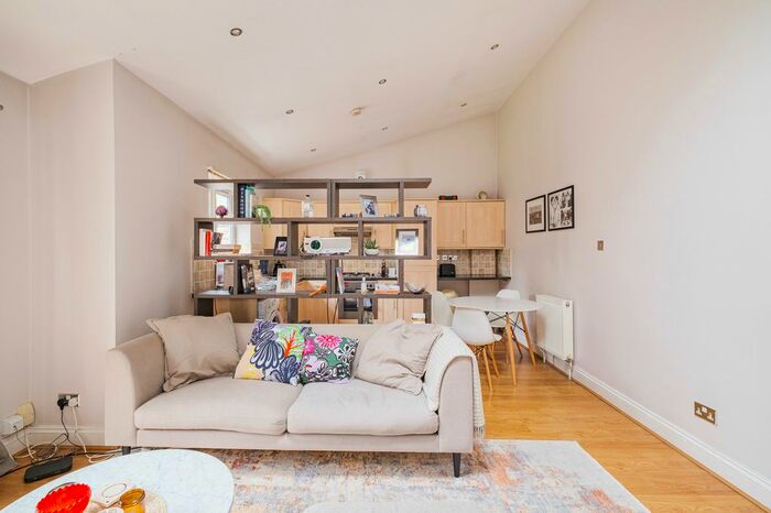 2 Bedroom Flat To Rent In Church Rise, Forest Hill, SE23