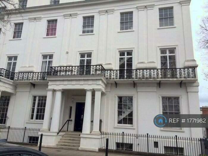 2 Bedroom Flat To Rent In Clarendon Square, Leamington Spa, CV32
