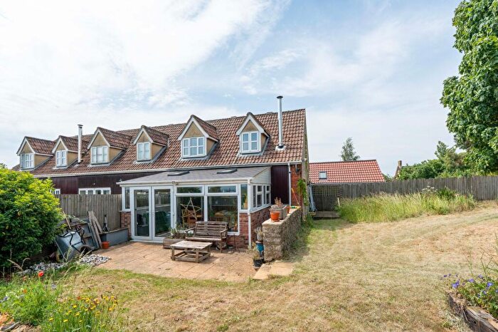 2 Bedroom Terraced House For Sale In Wolsey Court, Woodstock, OX20