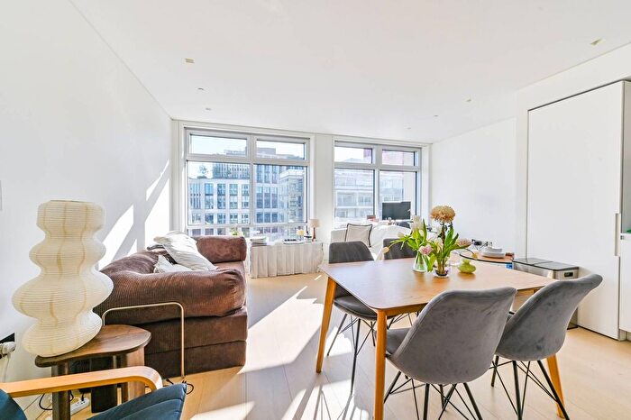 1 Bedroom Flat For Sale In New Oxford Street, West End, London, WC1A