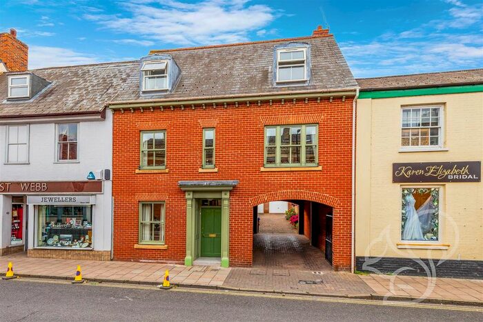 5 Bedroom Town House To Rent In Bury St. Edmunds, IP33