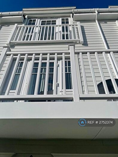 4 Bedroom Semi Detached House To Rent In Londwater Avenue, Reading, RG2