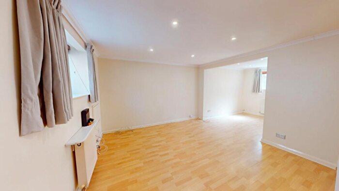 2 Bedroom Terraced House To Rent In Preston Road, Brighton, BN1