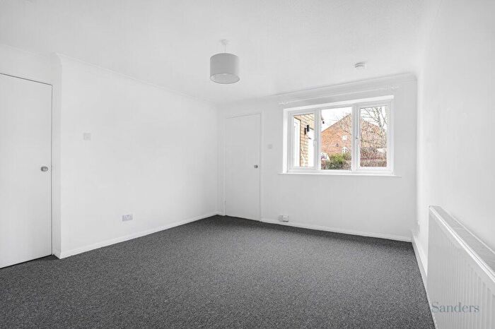 1 Bedroom Flat To Rent In The Paddock, Bishops Stortford, Hertfordshire, CM23