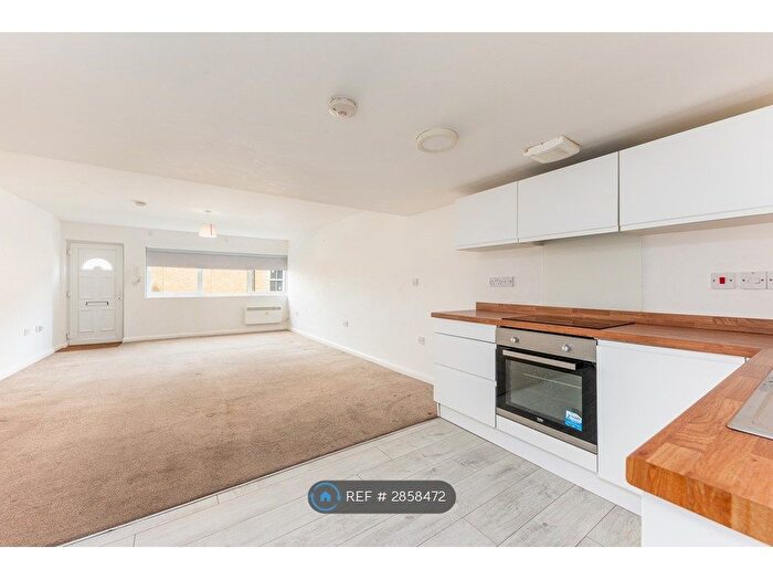 Studio To Rent In New Road Avenue, Chatham, ME4