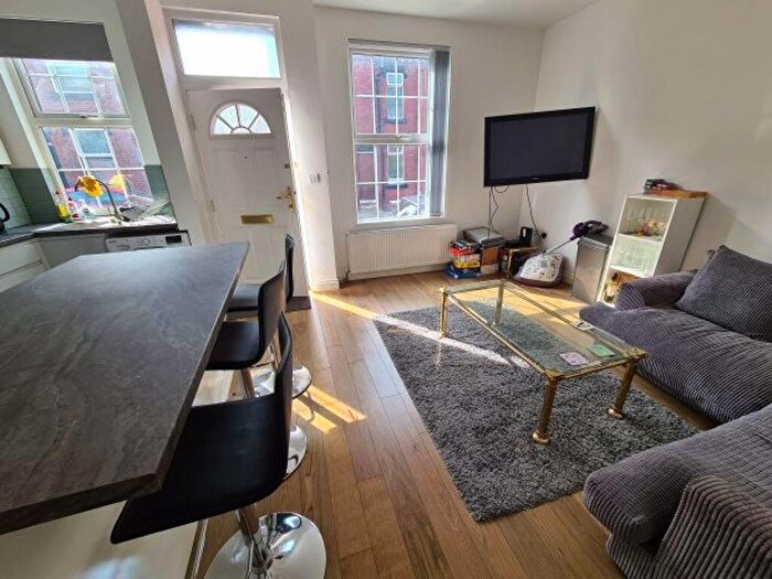 3 Bedroom House To Rent In Thornville View, Leeds, LS6