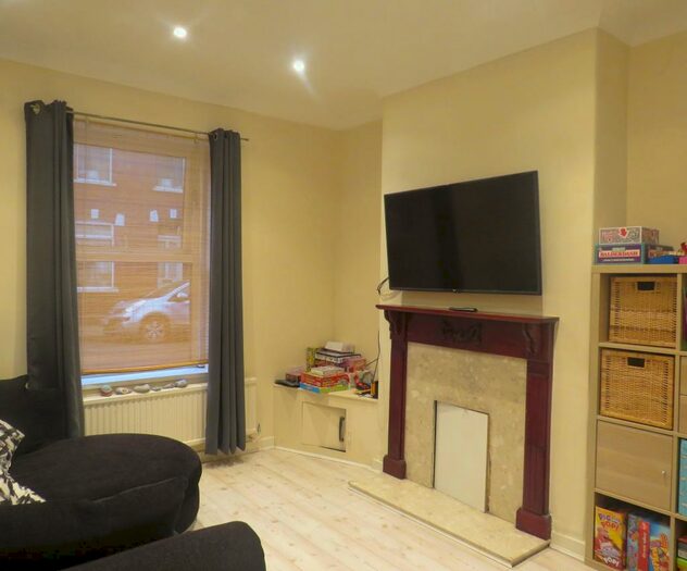 3 Bedroom House To Rent In Phyllis Street, Barry, CF62