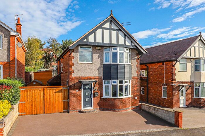 3 Bedroom Detached House For Sale In Bentley Avenue, Nottingham, NG3