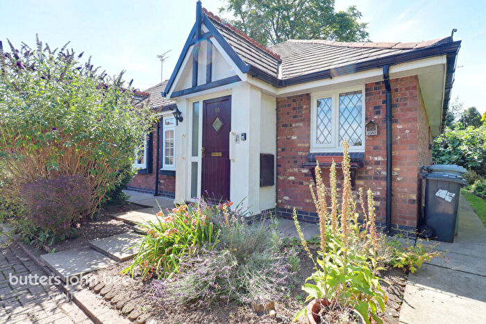 2 Bedroom Bungalow For Sale In Yew Tree Drive, Nantwich, CW5