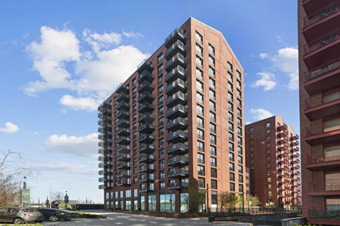 2 Bedroom Flat To Rent In Hemlock Street, London, E14