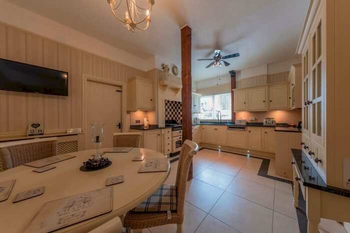 4 Bedroom Barn Conversion For Sale In Tilstone Paddocks, Tilstone Fearnall, Tarporley, CW6